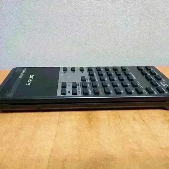 Sony RM-D705 Remote Control 5-Disc CD Player WORKING - Picture 6 of 9